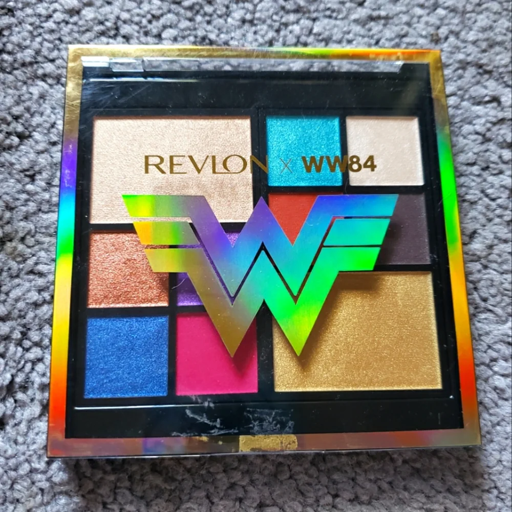 Wonder Woman 84 x Revlon face palette NIB